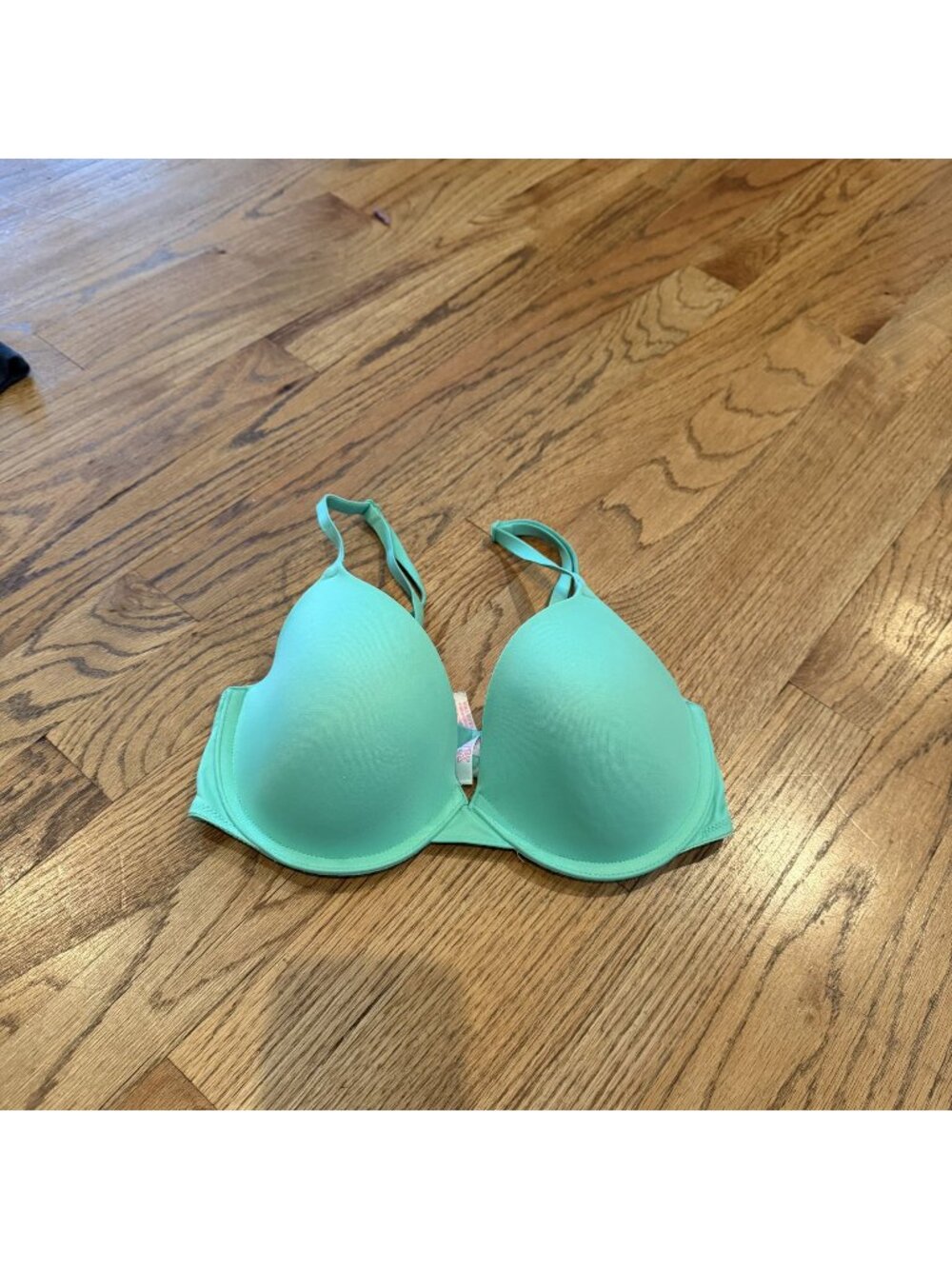 Victoria Secret Pink Green Bra 32D wear everywhere t shirt lightly lined